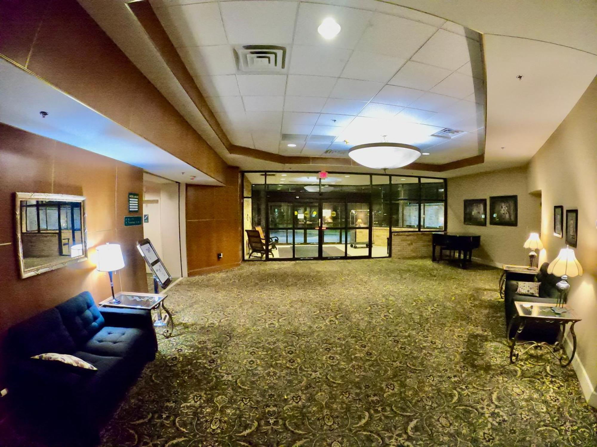 Hotel Mead & Conventions Center