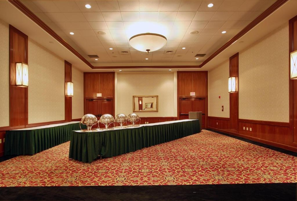 Hotel Mead & Conventions Center